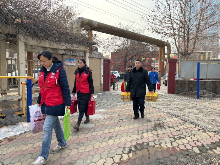 節(jié)前慰問送溫暖